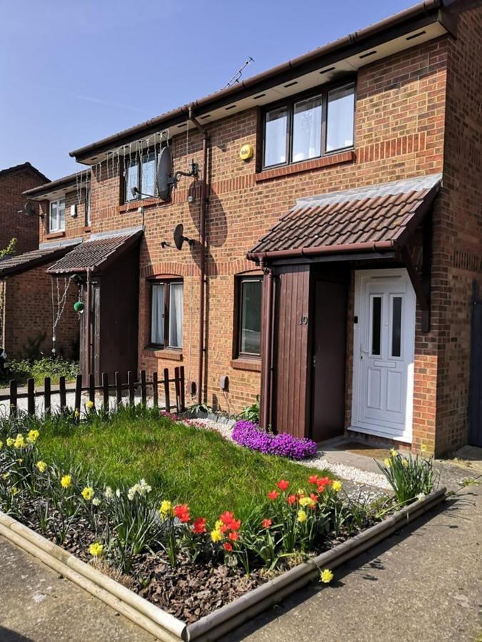 Welcome Home Twin Bedroom Near Heathrow Airport, London Yiewsley 外观 照片